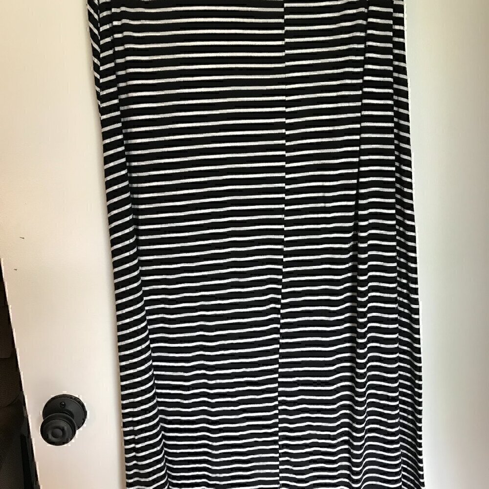 XL Crew Knitwear Black and White Midi Skirt
